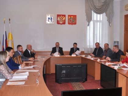 Сергей Соловьев провел заседание комитета по законности, местному самоуправлению и развитию гражданского общества