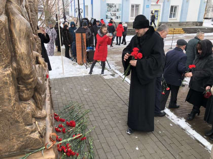 Благочинный Медвеженского округа принял участие в митинге, посвящённом Дню памяти воинов-интернационалистов