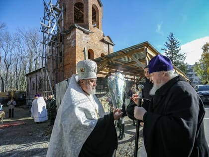 Митрополит Кирилл освятил крест и купол для храма иконы Божией Матери «Умиление» города Ставрополя