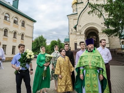 Митрополит Кирилл совершил Литургию в храме преподобного Сергия Радонежского г. Ставрополя