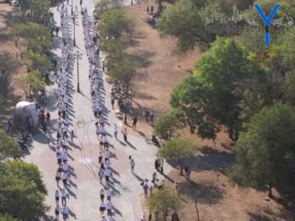 В Невинномысске 10 тысяч человек станцевали осенний вальс