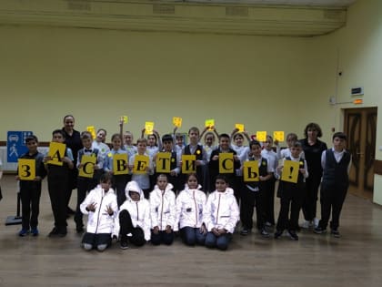 Засветись! Пятигорские школьники призвали пешеходов применять световозвращающие элементы в темное время суток