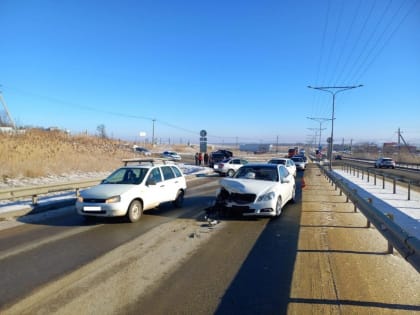 В Ставрополе автомобили столкнулись во время разворота