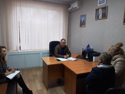 Секретарь Ипатовского местного отделения Партии встретился с местными жителями