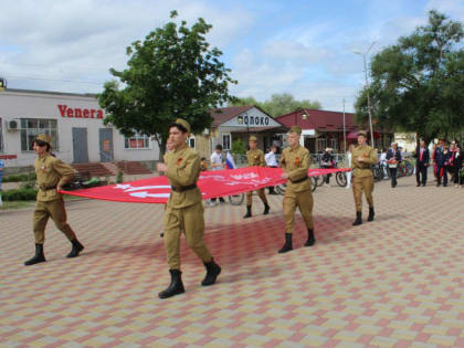 Традиционно у мемориала «Вечный огонь» состоялся торжественный митинг