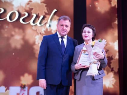 В Ставрополе премию главы города за подготовку выпускников получили двадцать пять учителей