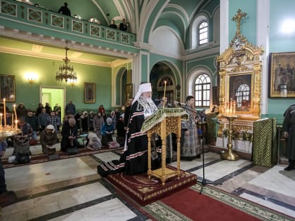 Во вторник первой седмицы Великого поста митрополит Кирилл совершил великое повечерие с чтением Великого канона преподобного Андрея Критского