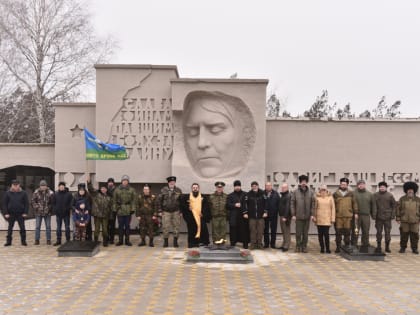 СПЕКТАКЛЬ О ВАСИЛИИ ТЕРКИНЕ ПОКАЗАЛИ В СЕЛЕ ВЫСОЦКОМ В ЧЕСТЬ ЮБИЛЕЯ ВЕЛИКОЙ ПОБЕДЫ