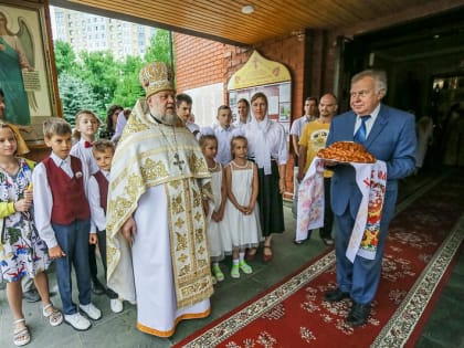 В праздник святых апостолов Петра и Павла митрополит Кирилл совершил Литургию в храме святого великомученика Пантелеимона города Ставрополя