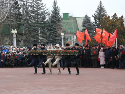 Клирики епархии приняли участие в церемонии возложения цветов, посвященной 80-й годовщине освобождения города Ставрополя от оккупации