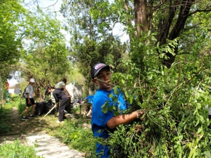 Ради памяти. Молодежь Пятигорска привела в порядок захоронения участников Великой Отечественной войны на Краснослободском кладбище