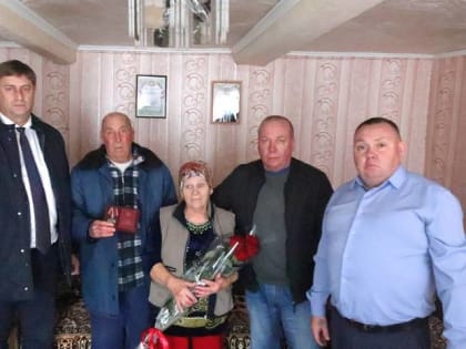 Орден Мужества вручили родственникам погибшего бойца