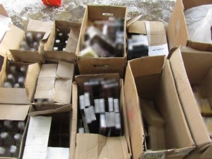 Троих ставропольцев обвиняют в продаже контрафактного алкоголя под известными брендами