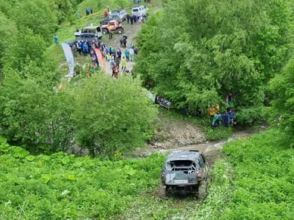 В Предгорье для международной гонки внедорожников подготовили сложную трассу