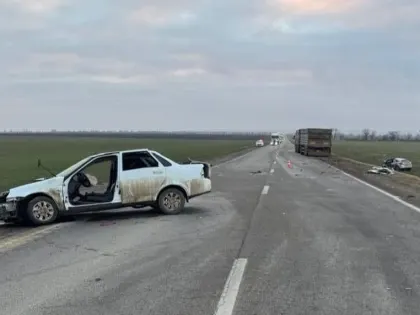 В массовом ДТП с грузовиком на Ставрополье погиб человек, еще пятеро пострадали
