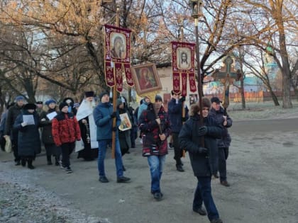 В праздник Крещения Господня клирики храма Казанской иконы Божией Матери города Невинномысска освятили воды в купели на слиянии рек Зеленчук и Кубань