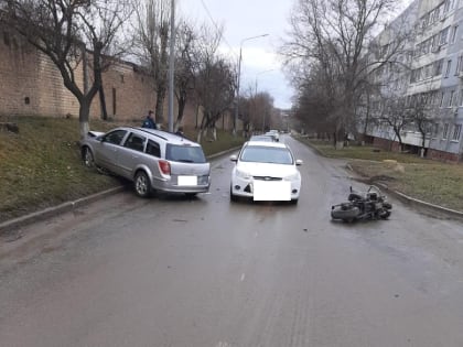 В Солнечнодольске мотоциклист спровоцировал ДТП и сбежал