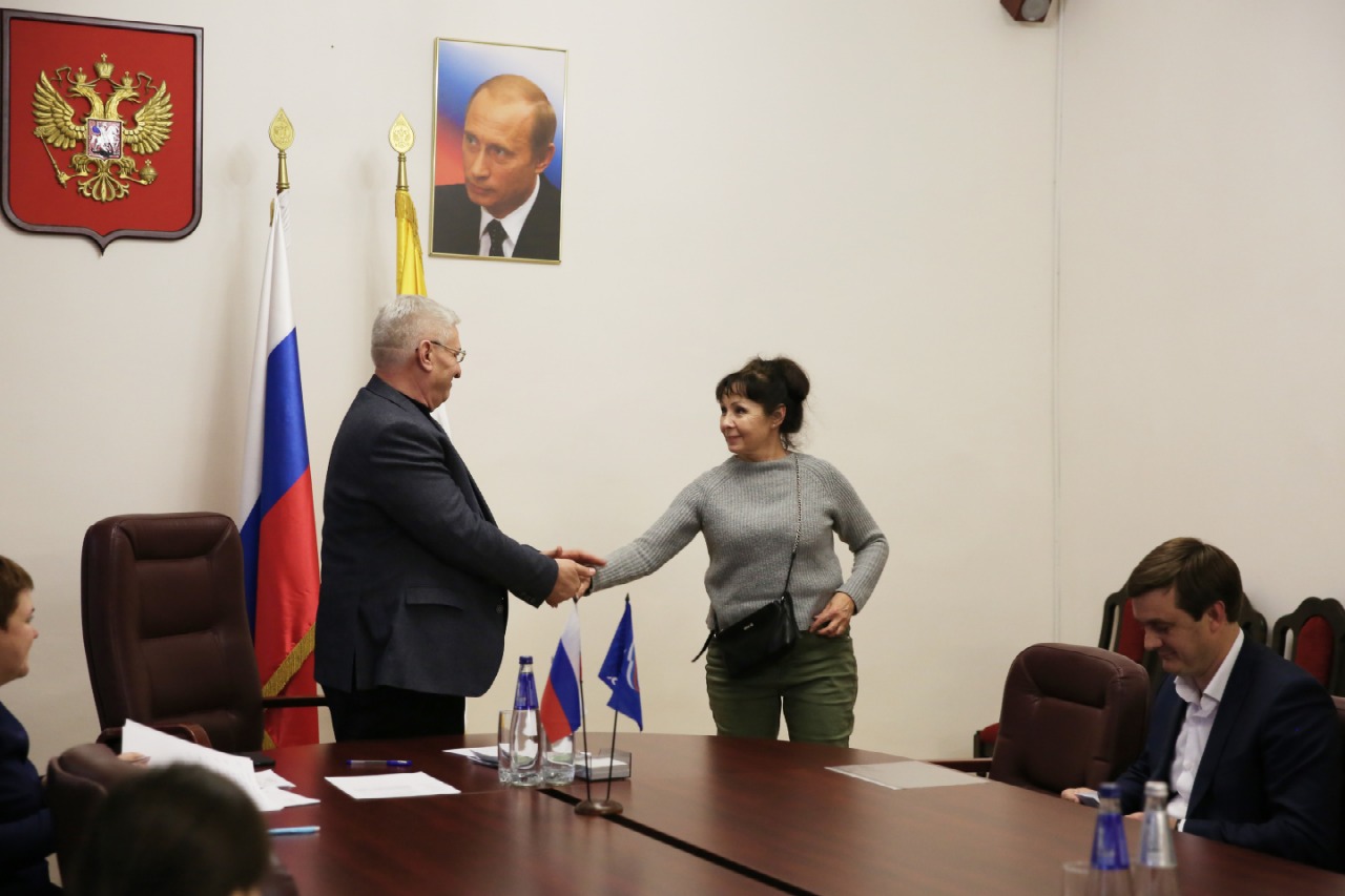 Ставрополь прием. Джатдоев мэр Ставрополя семья. Джатдоев Андрей Хасанович семья. Жена Джатдоева мэра города Ставрополя. Глава города Ставрополя дочь.