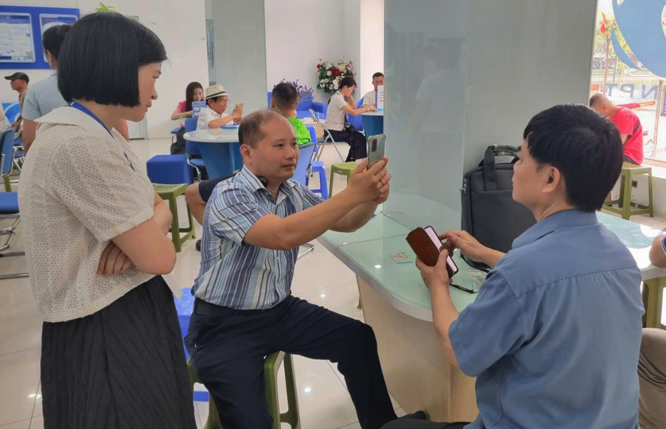 Nhà mạng hỗ trợ xác thực thông tin thuê bao.