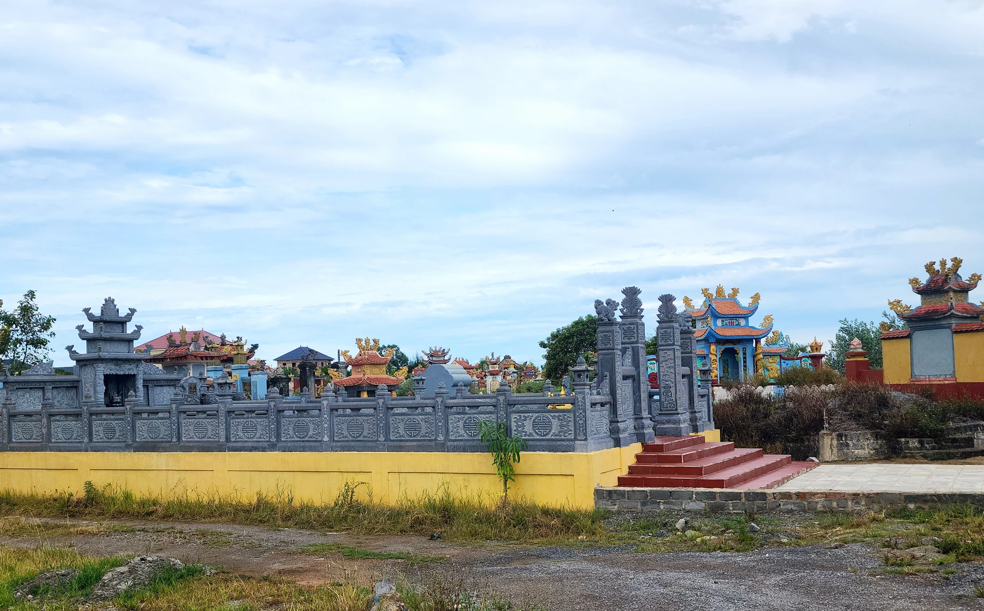 Khu lăng mộ gia tộc Võ Doãn của gia đình ông Võ Doãn Khánh- Ảnh: T.L