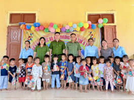 Nụ cười cho em