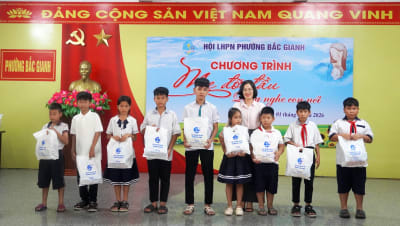 Phường Bắc Gianh tổ chức chương trình 'Mẹ đỡ đầu-Lắng nghe con nói'