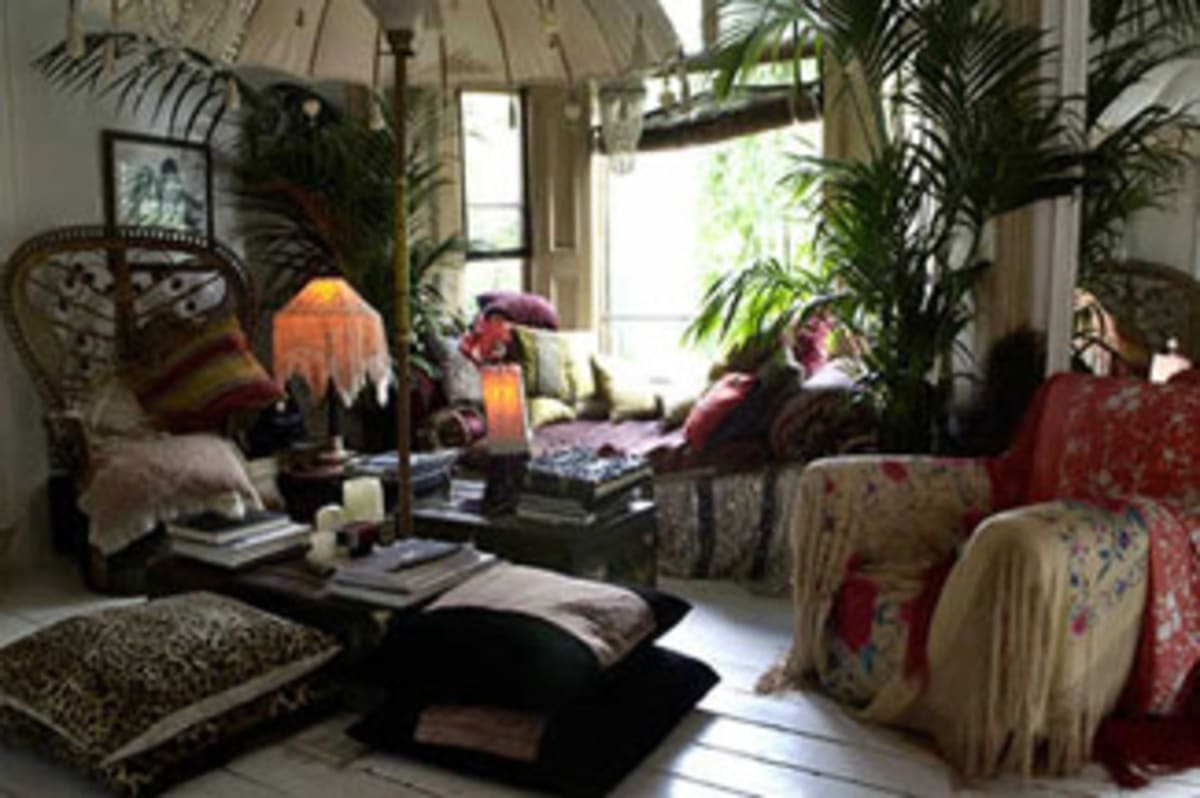 Alma Square Location House