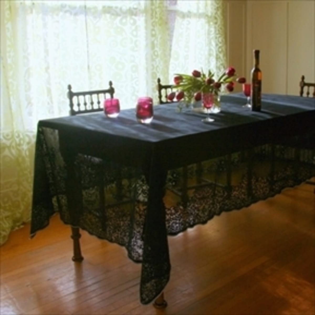 Pearl Lowe lace tablecloths