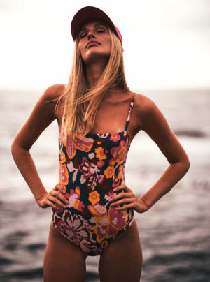 Women's Fashion