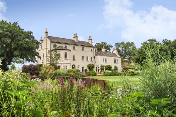 Danes_Manor_georgian_country_house_gardens_period_location_photoshoot_and_film_house_uk