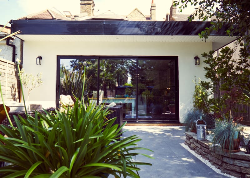 House_shoot_location_with_indoor_outdoor_open_bay_windows_locations_management_UK