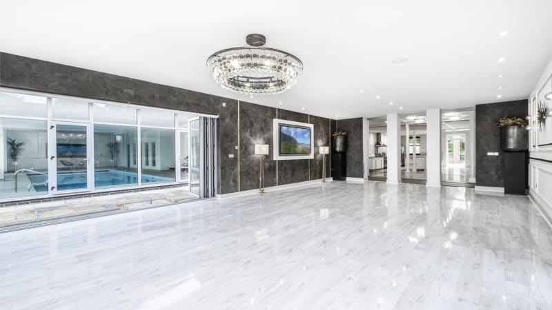 reception_room_with_modern_decor_luxury_mansion_photo_film_location_for_hire_london