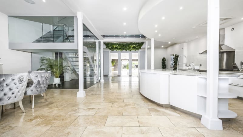 luxury_modern_open_plan_kitchen_studio_white_space_for_hire_london_kent