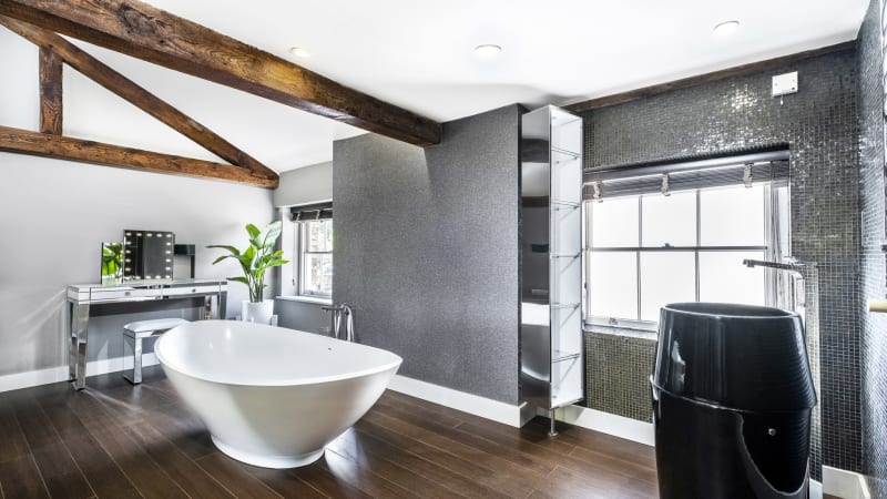 luxury_bedroom_with_en_suite_luxury_mansion_for_hire_london