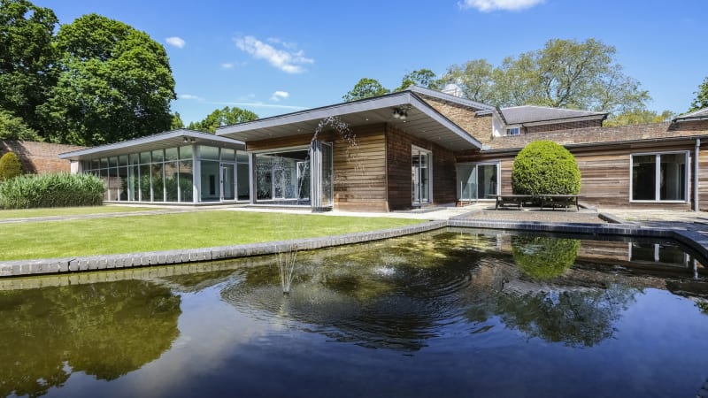 modern_mansion_moat_lake_house_location_space_for_hire_uk