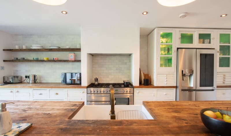 wooden_kitchen_house_location_for_photoshoots_and_film