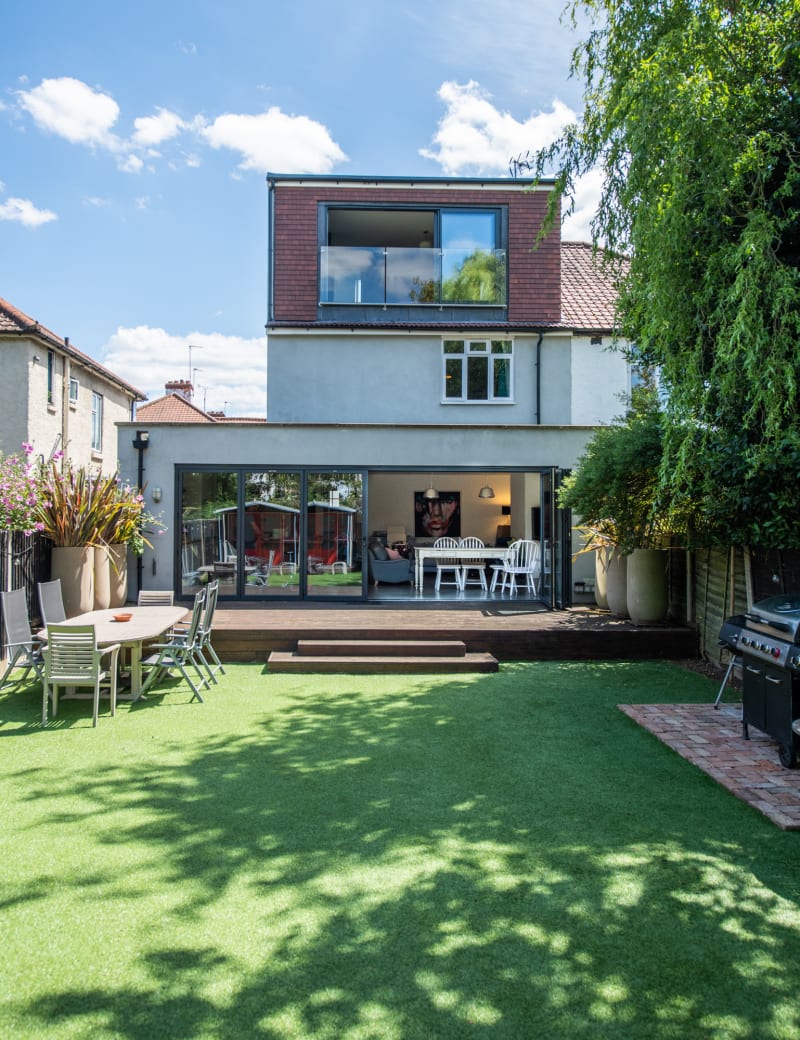 outdoor_garden_view_house_location_for_photoshoot_hire_uk