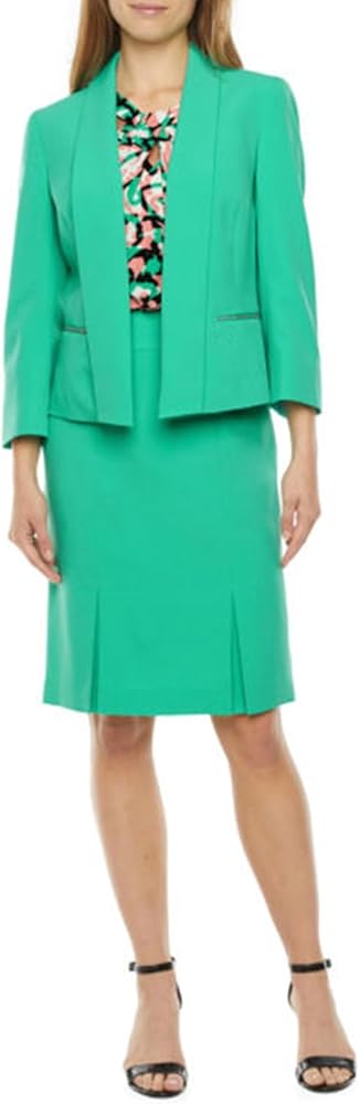 Effortless Workwear: Tailored Skorts with Blazers