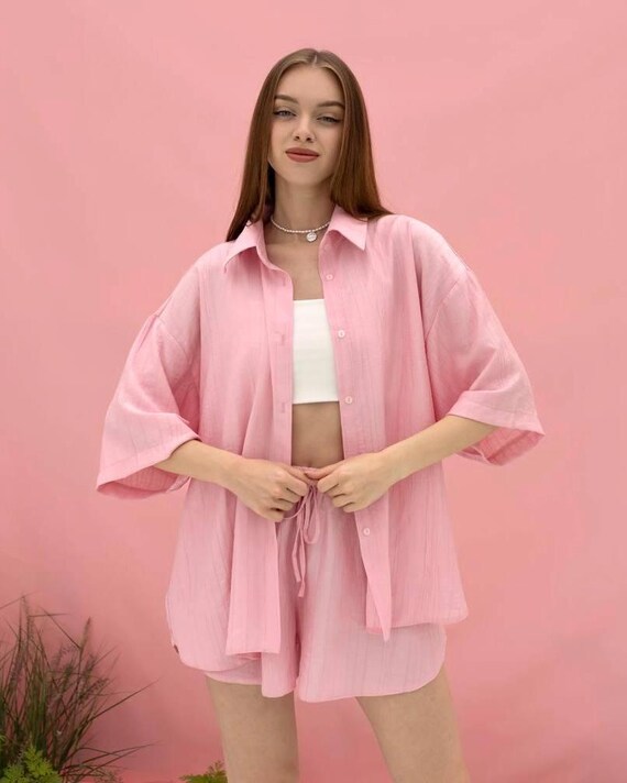 Breezy White Linen Tops with High-Waisted Shorts