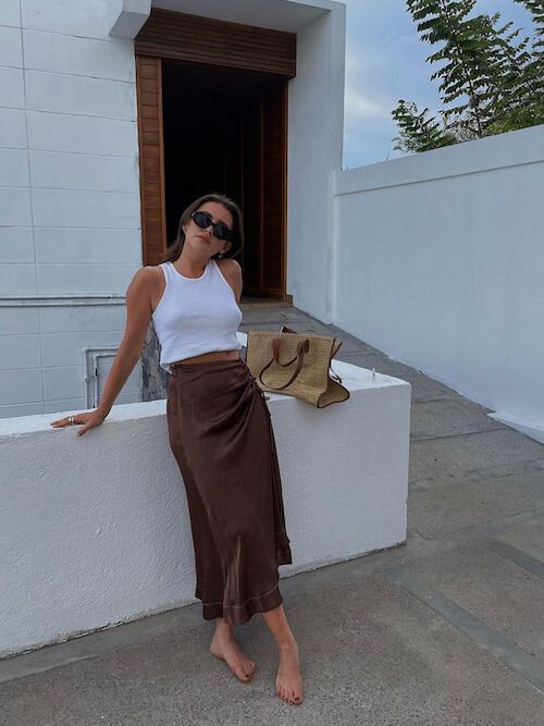 Sun-Kissed Summer Looks with Linen Skirts