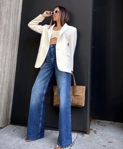 Cropped Blazer with High-rise Jeans for Flattering Silhouettes