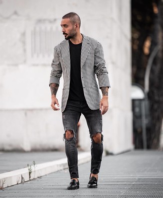 Sharp White Blazer Over Black Skinny Jeans Evening Look