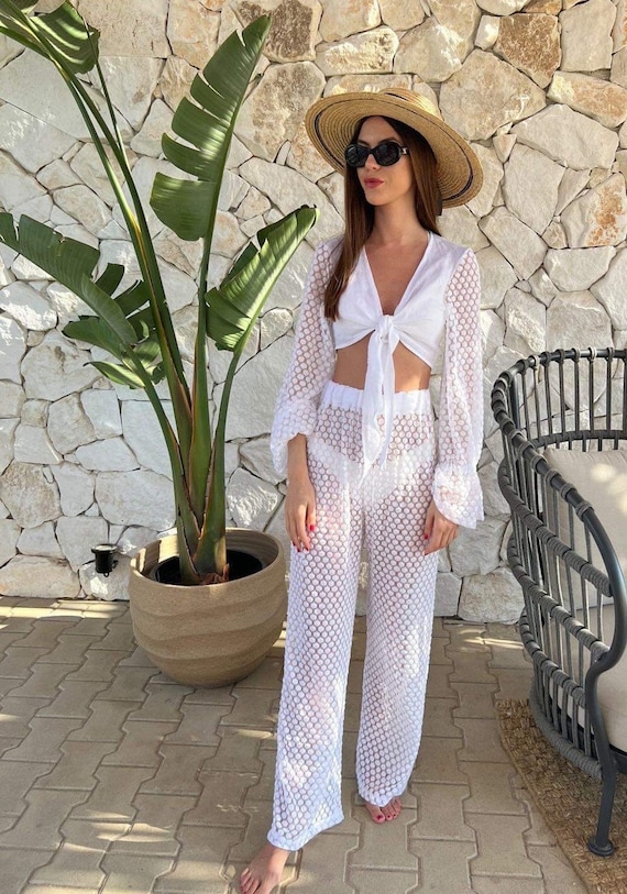Summer Vibes in White Linen Palazzo and Straw Hat