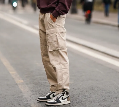 Soft Neutrals Meet Utility in Beige Cargo Layers
