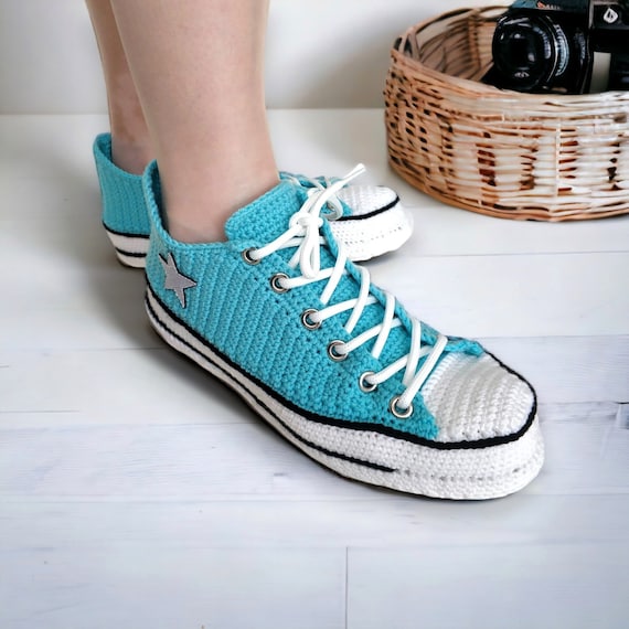 Casual Slip-On Sneakers Matched with Cozy Knitwear