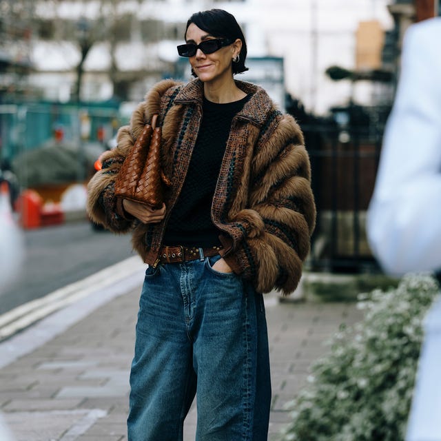 Oversized Puffer Coat with High-Waisted Jeans
