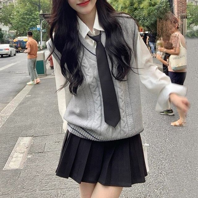 Classic Cable Knit Sweater Paired with Pleated Skirt