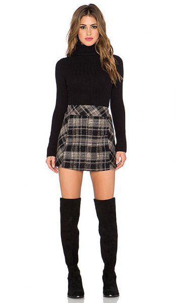 Plaid Mini Skirt Combined with Fitted Turtleneck