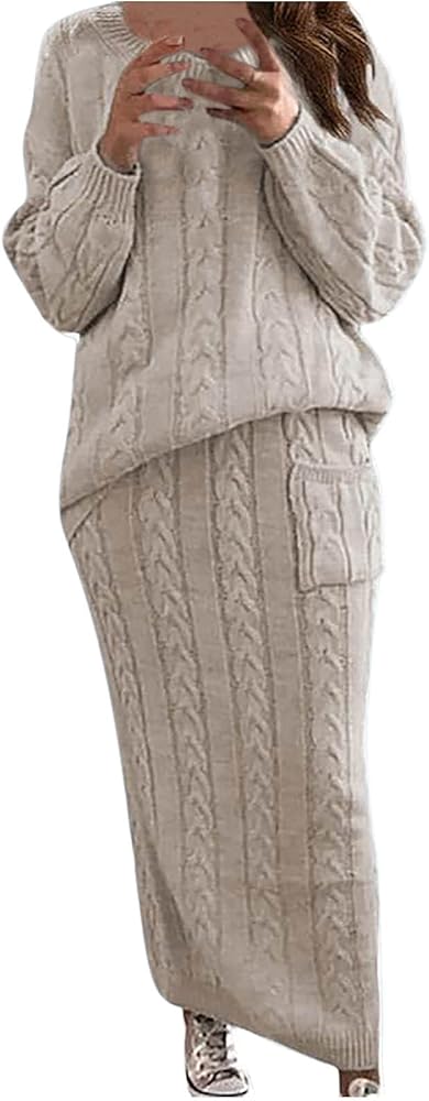 Chic Casual Vibes with Chunky Knit Sweaters