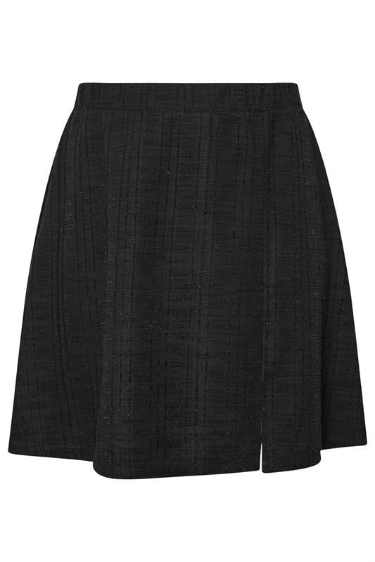 Monochrome Magic in All Black Ensembles